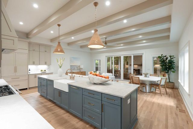 340 Molasses Lane, Mount Pleasant, SC 29464