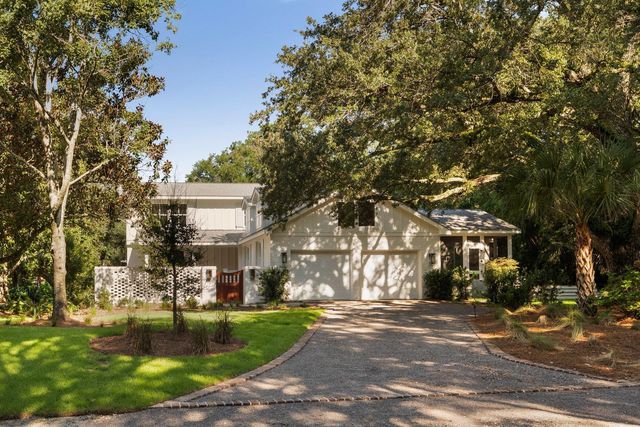 340 Molasses Lane, Mount Pleasant, SC 29464