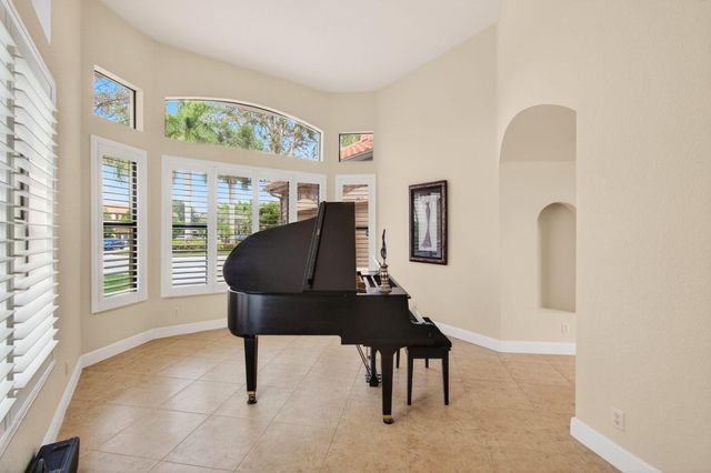 3415 Collonade Drive, Wellington, FL 33449