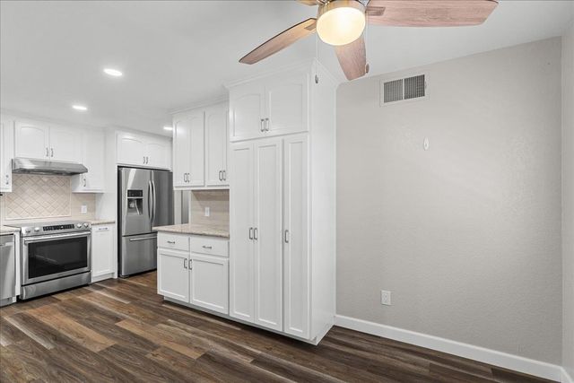 1016 Lillian Dr, Modesto, CA 95355