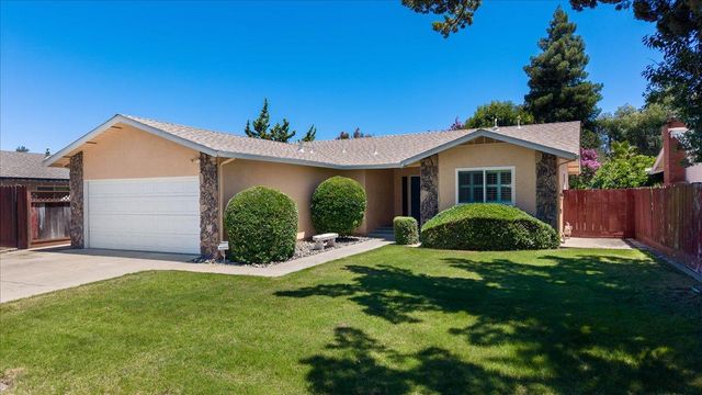 1016 Lillian Dr, Modesto, CA 95355