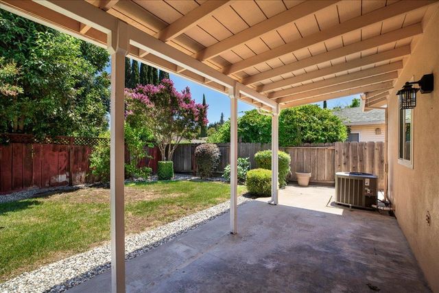 1016 Lillian Dr, Modesto, CA 95355