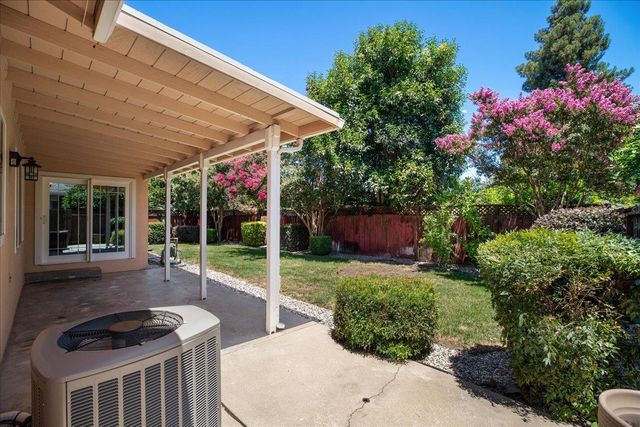 1016 Lillian Dr, Modesto, CA 95355