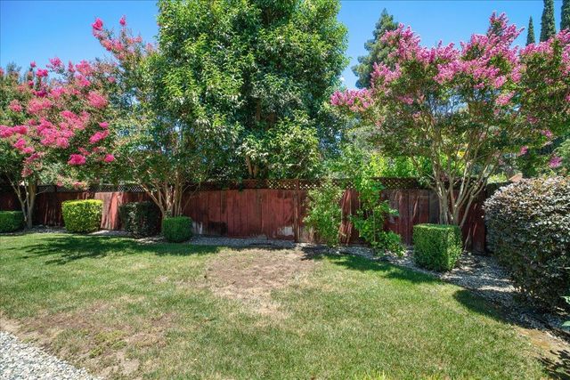 1016 Lillian Dr, Modesto, CA 95355