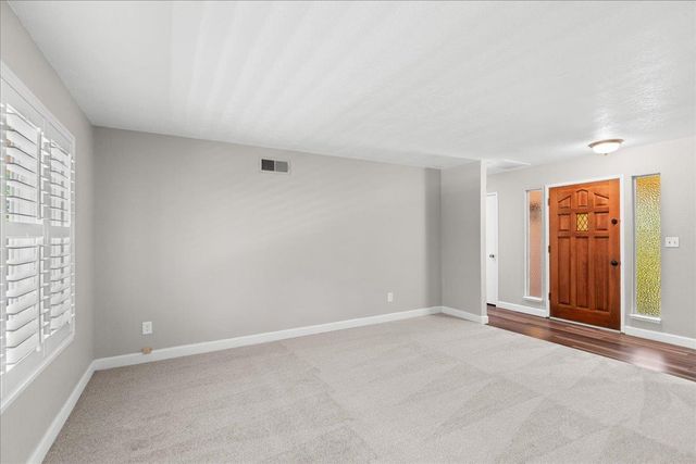 1016 Lillian Dr, Modesto, CA 95355