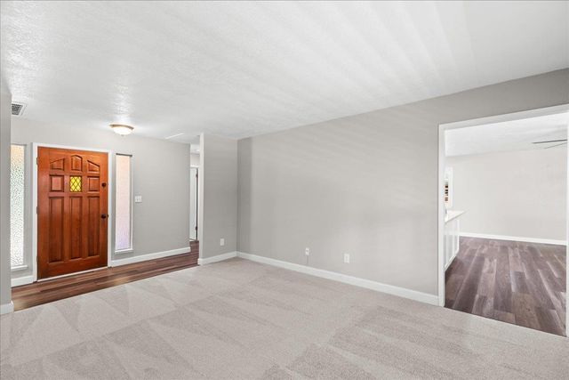 1016 Lillian Dr, Modesto, CA 95355