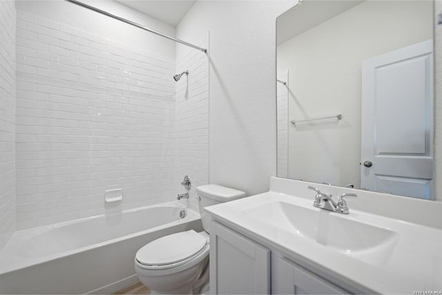 8528 Frostwood Heights, San Antonio, TX 78263