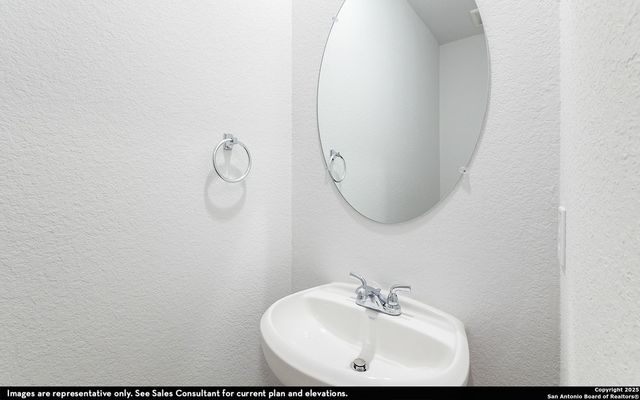 8528 Frostwood Heights, San Antonio, TX 78263