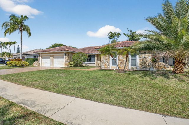 10185 Harbourtown Court, Boca Raton, FL 33498