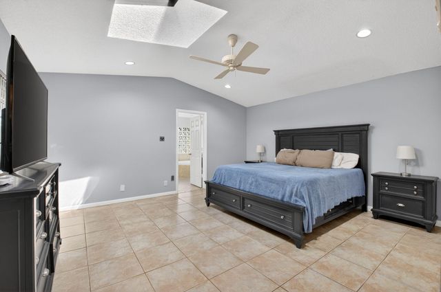 10185 Harbourtown Court, Boca Raton, FL 33498