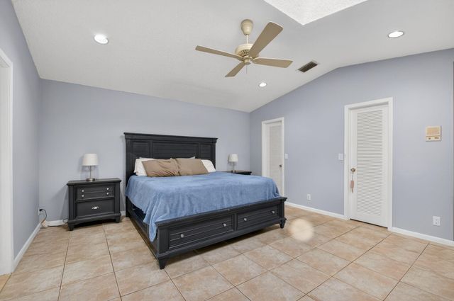 10185 Harbourtown Court, Boca Raton, FL 33498