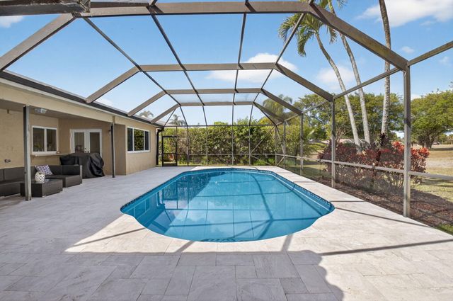 10185 Harbourtown Court, Boca Raton, FL 33498