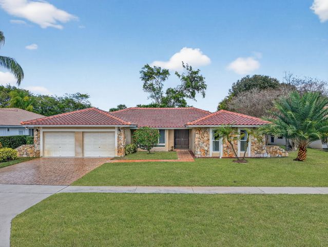 10185 Harbourtown Court, Boca Raton, FL 33498