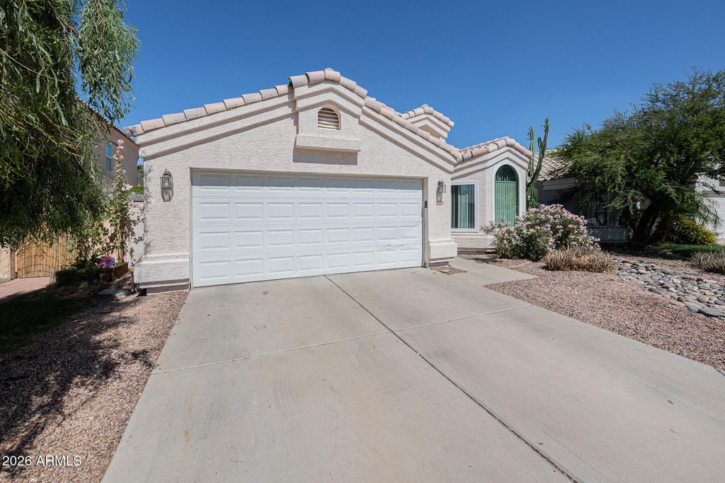 925 S SAILFISH Drive, Gilbert, AZ 85233 — exterior