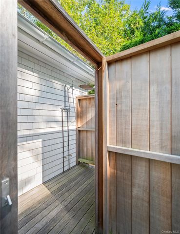 5 Oak Drive, Sag Harbor, NY 11963