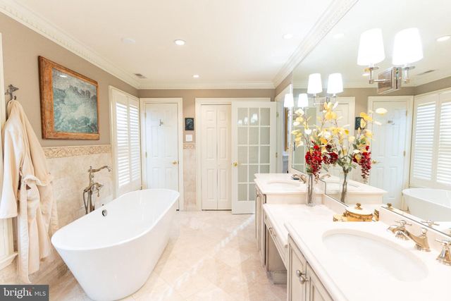 9 HUNT CT, Middleburg, VA 20117