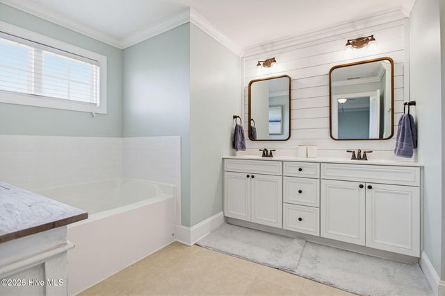 425 Lanyard Drive, Newport, NC 28570