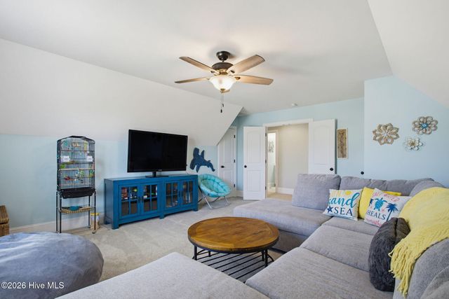 425 Lanyard Drive, Newport, NC 28570