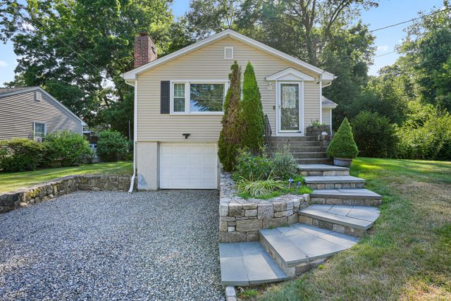 217 Macon Drive, Bridgeport, CT 06606