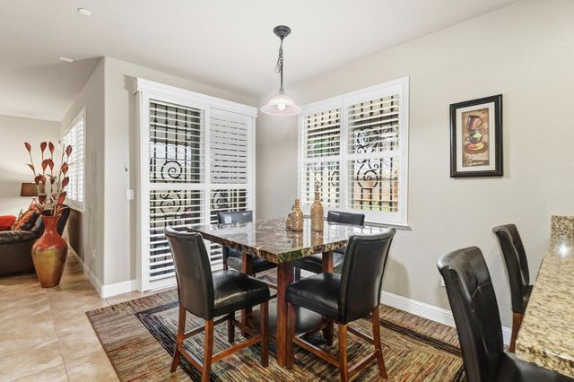 8301 Sienna Sand Dr, Sacramento, CA 95829