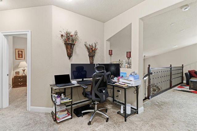 8301 Sienna Sand Dr, Sacramento, CA 95829