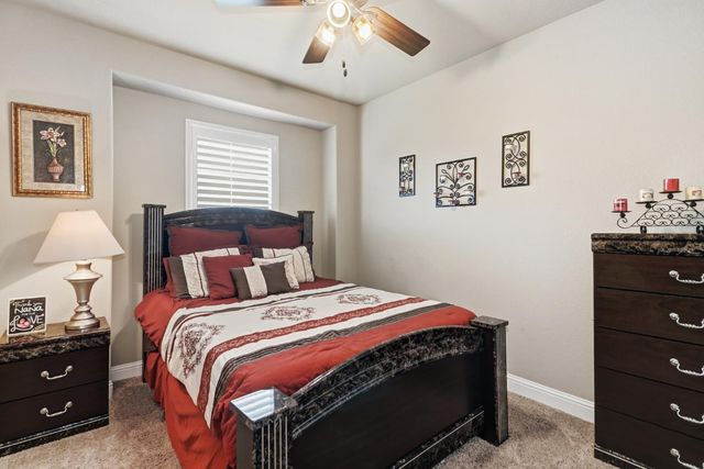 8301 Sienna Sand Dr, Sacramento, CA 95829