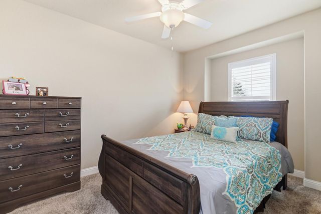 8301 Sienna Sand Dr, Sacramento, CA 95829