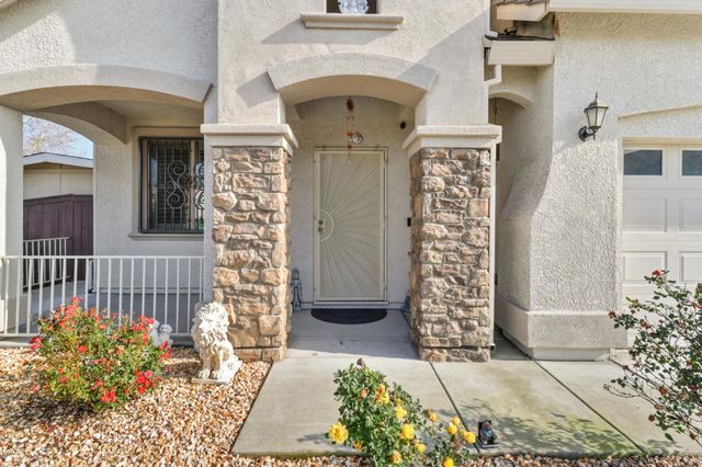 8301 Sienna Sand Dr, Sacramento, CA 95829