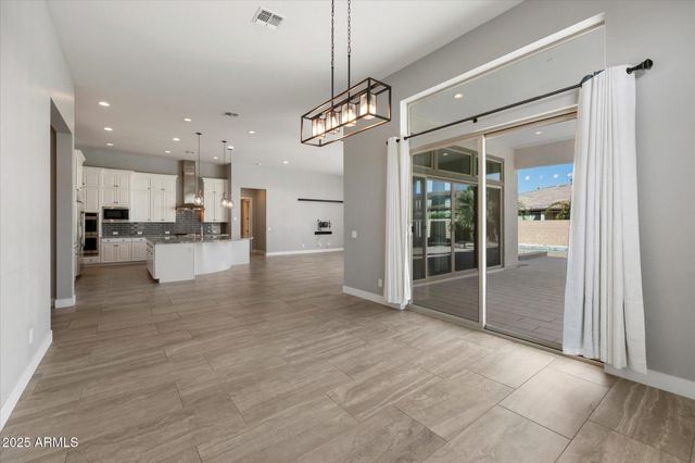 1270 E LYNX Way, Gilbert, AZ 85298