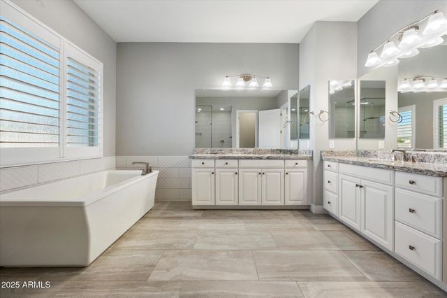 1270 E LYNX Way, Gilbert, AZ 85298