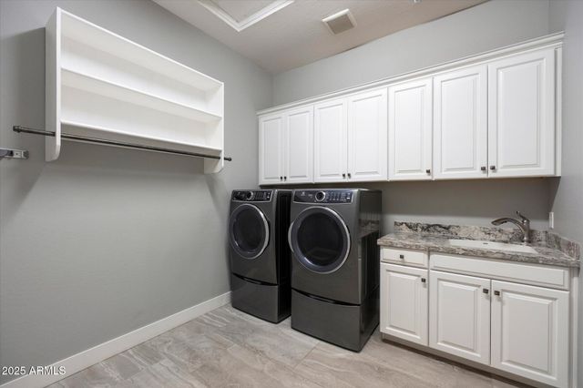 1270 E LYNX Way, Gilbert, AZ 85298