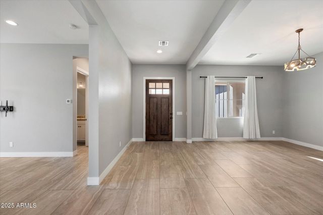 1270 E LYNX Way, Gilbert, AZ 85298