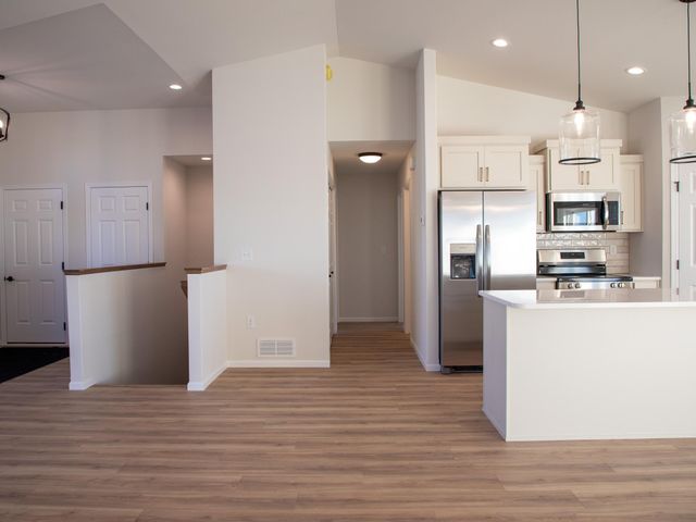 814 2 Bypass S, Horace, ND 58047