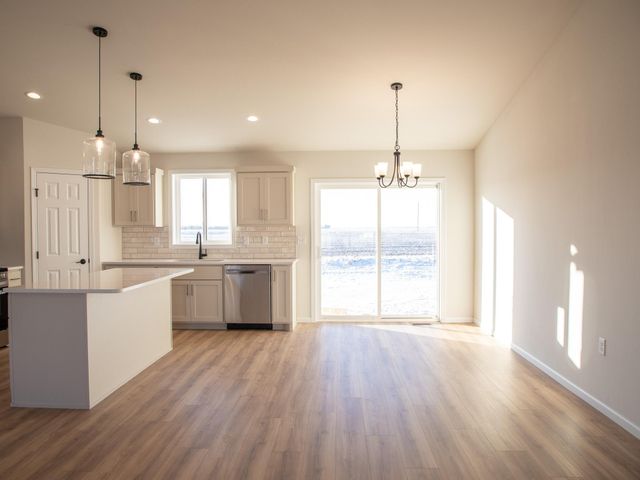 814 2 Bypass S, Horace, ND 58047