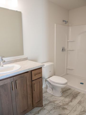 814 2 Bypass S, Horace, ND 58047