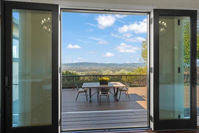 9539 Via Del Cielo, Gilroy, CA 95020