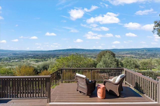 9539 Via Del Cielo, Gilroy, CA 95020