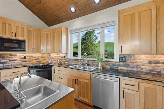 9539 Via Del Cielo, Gilroy, CA 95020