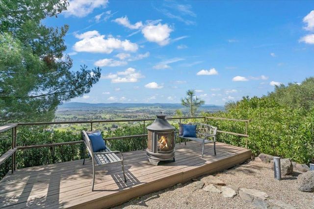 9539 Via Del Cielo, Gilroy, CA 95020