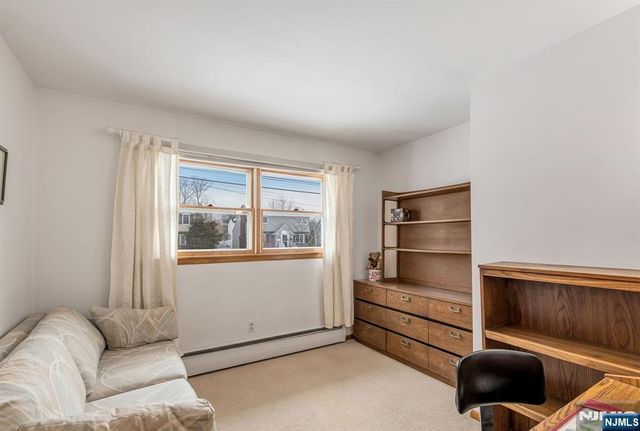 27 Madison Avenue, Rochelle Park, NJ 07662