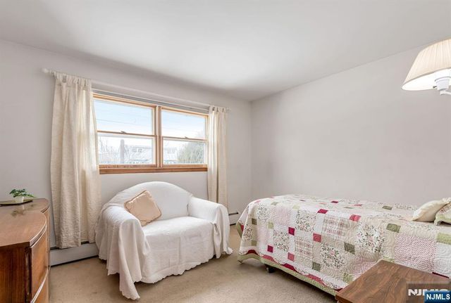 27 Madison Avenue, Rochelle Park, NJ 07662