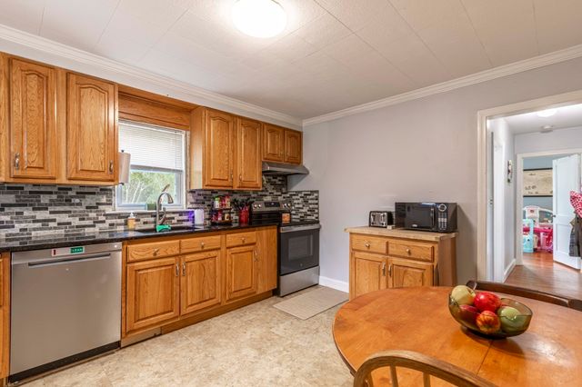 164 High Rd, Newbury, MA 01951