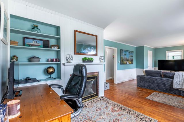 164 High Rd, Newbury, MA 01951