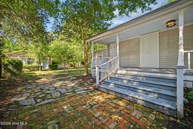 205 W Church Street, Edenton, NC 27932
