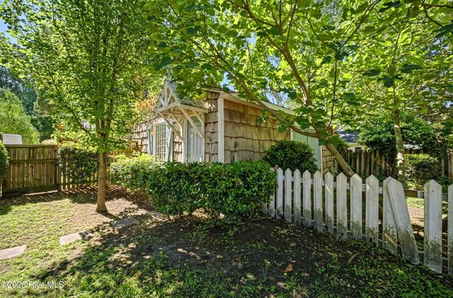 205 W Church Street, Edenton, NC 27932