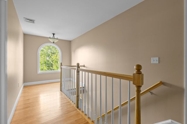 3 Joy Rd, New Bedford, MA 02740