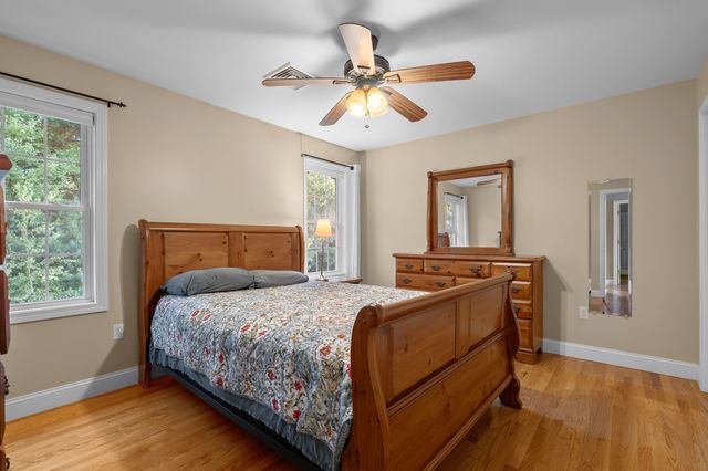 3 Joy Rd, New Bedford, MA 02740