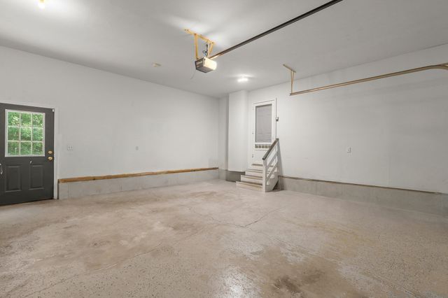 3 Joy Rd, New Bedford, MA 02740