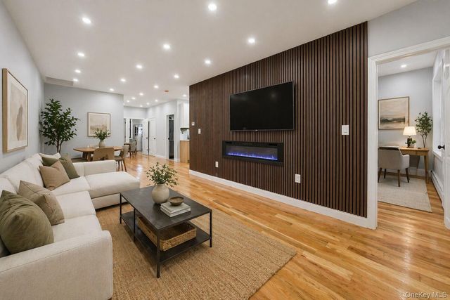 9417 Avenue B, Brooklyn, NY 11236