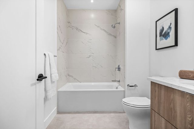 33 A St. 404, Boston, MA 02127